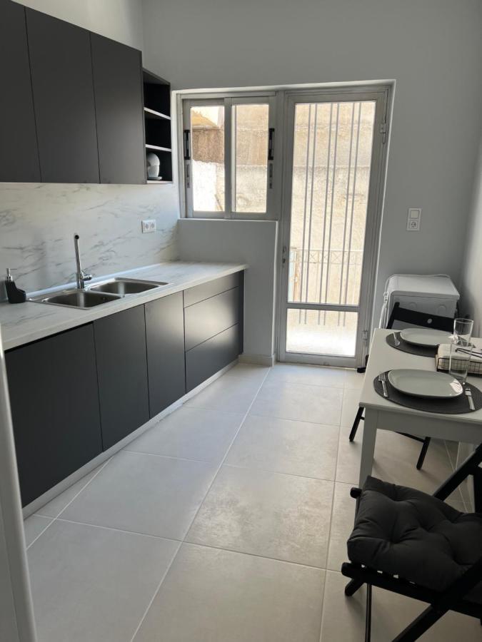 Markópoulon Modern Living In Markopoulo Center מראה חיצוני תמונה